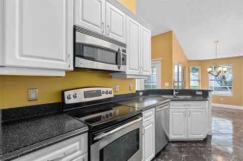 Kitchen - 137 Madrona Dr, Eustis, FL 32726 photo 2 of 2