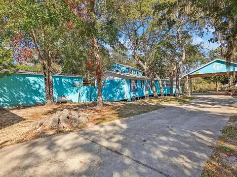 Exterior - 112 8th St NE, Steinhatchee, FL 32359 photo 4 of 12