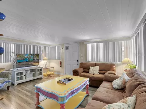 Living - 112 8th St NE, Steinhatchee, FL 32359 photo 2 of 2