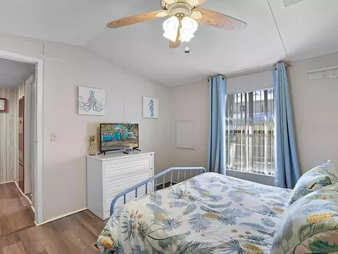 Bedroom - 112 8th St NE, Steinhatchee, FL 32359 photo 4 of 12