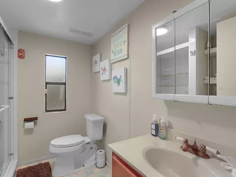 Bath - 112 8th St NE, Steinhatchee, FL 32359 photo 1 of 3