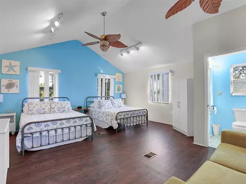 Bedroom - 112 8th St NE, Steinhatchee, FL 32359 photo 9 of 12