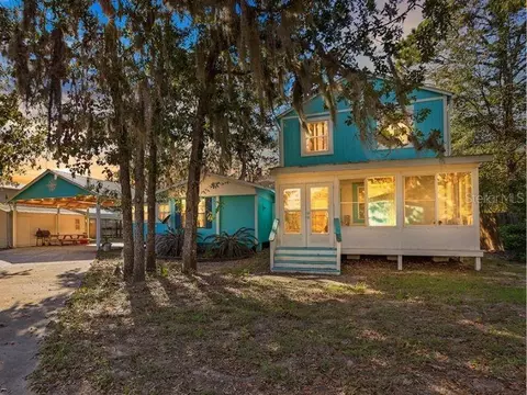 Exterior - 112 8th St NE, Steinhatchee, FL 32359 photo 3 of 12
