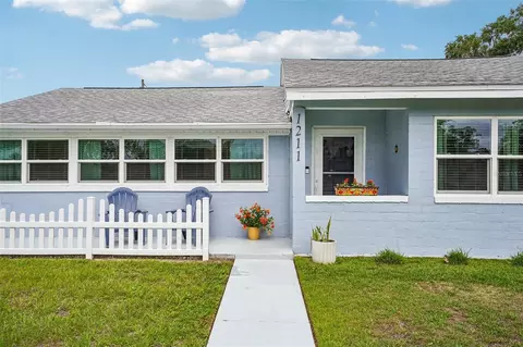 Exterior - 1211 Morningside Dr, Mount Dora, FL 32757 photo 13 of 17