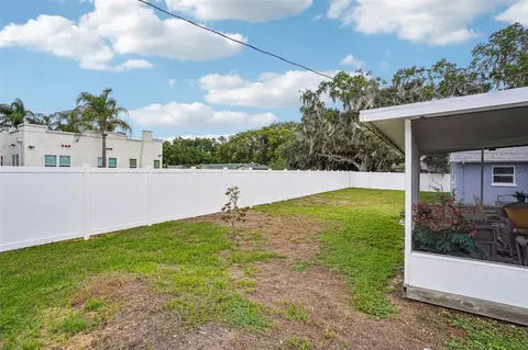 Exterior - 1211 Morningside Dr, Mount Dora, FL 32757 photo 8 of 17