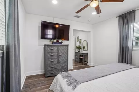 Bedroom - 1211 Morningside Dr, Mount Dora, FL 32757 photo 6 of 9