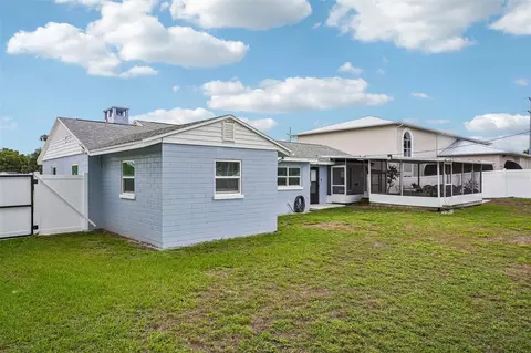 Exterior - 1211 Morningside Dr, Mount Dora, FL 32757 photo 10 of 17