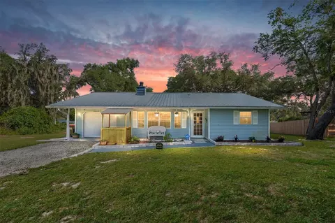 16684 SE 54th St, Ocklawaha, FL 32179