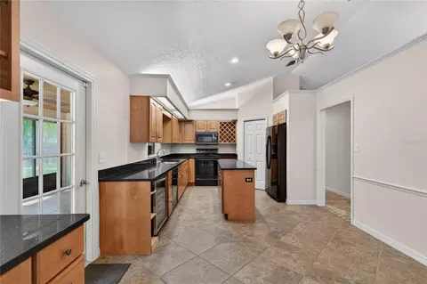 Kitchen - 207 Pinecrest Rd, Mount Dora, FL 32757 photo 3 of 4