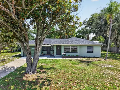 2760 Westland Rd, Mount Dora, FL 32757