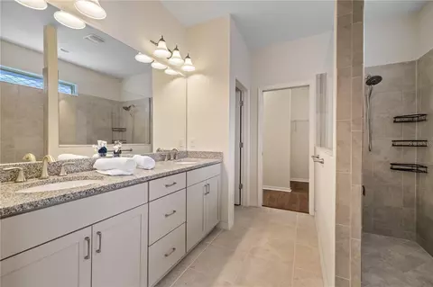 Bath - 11608 Dublin Grafton Dr, Riverview, FL 33579 photo 4 of 7