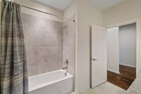 Bath - 11608 Dublin Grafton Dr, Riverview, FL 33579 photo 6 of 7