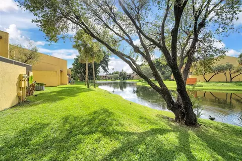 1610 NW 93rd Ave #303, Hollywood, FL 33024