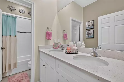 Bath - 30658 E Bluebell Ave, Eustis, FL 32736 photo 6 of 7