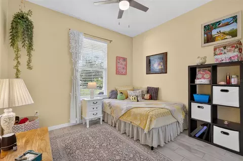 Bedroom - 30658 E Bluebell Ave, Eustis, FL 32736 photo 4 of 5