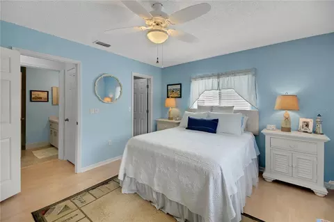 Bedroom - 10608 SE 174th Loop, Summerfield, FL 34491 photo 6 of 7