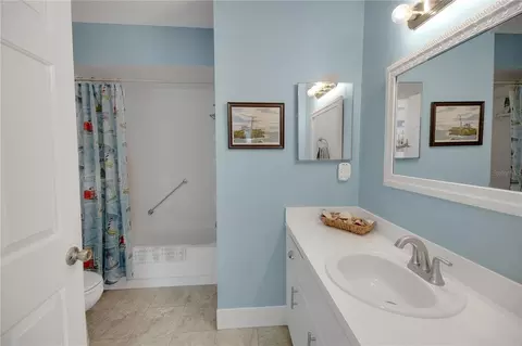 Bath - 10608 SE 174th Loop, Summerfield, FL 34491 photo 7 of 9