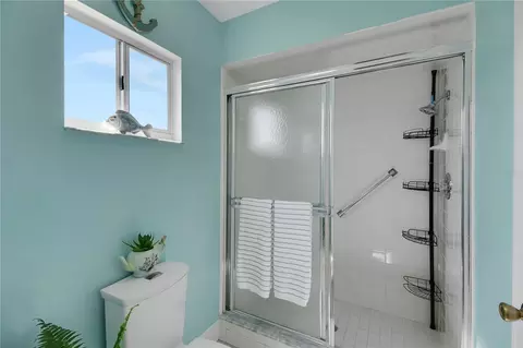 Bath - 10608 SE 174th Loop, Summerfield, FL 34491 photo 4 of 9