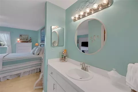 Bath - 10608 SE 174th Loop, Summerfield, FL 34491 photo 6 of 9