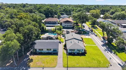 View/Area - 1012 N Baker St, Mount Dora, FL 32757 photo 5 of 9