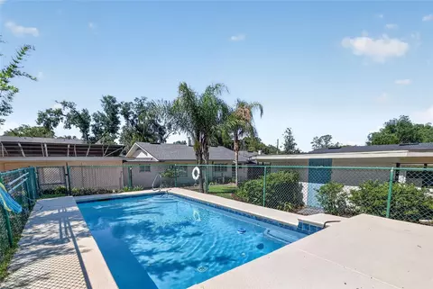 Exterior - 1012 N Baker St, Mount Dora, FL 32757 photo 16 of 20