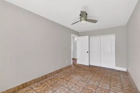 Bedroom - 1012 N Baker St, Mount Dora, FL 32757 photo 5 of 6