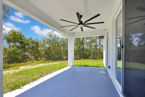 Exterior - 41824 Aspen St, Eustis, FL 32736 photo 4 of 9
