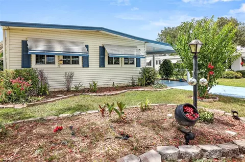 919 Weeping Willow Ave, Lady Lake, FL 32159