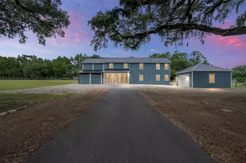 904 NW 111th Ln, Oxford, FL 34484