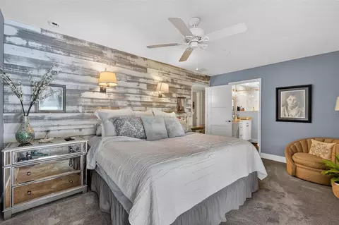 Bedroom - 414 W 12th Ave, Mount Dora, FL 32757 photo 2 of 4