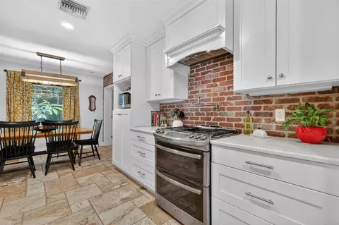 Kitchen - 414 W 12th Ave, Mount Dora, FL 32757 photo 5 of 5