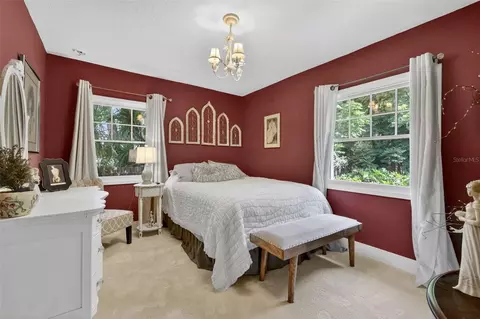 Bedroom - 414 W 12th Ave, Mount Dora, FL 32757 photo 3 of 4