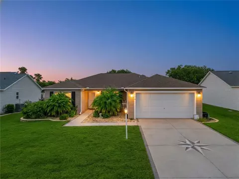 1575 Hollyberry Pl, The Villages, FL 32162