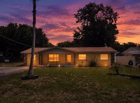 124 Bishop St, Auburndale, FL 33823