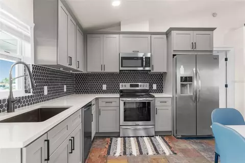 Kitchen - 4464 Jacona Dr, Hernando Beach, FL 34607 photo 4 of 6