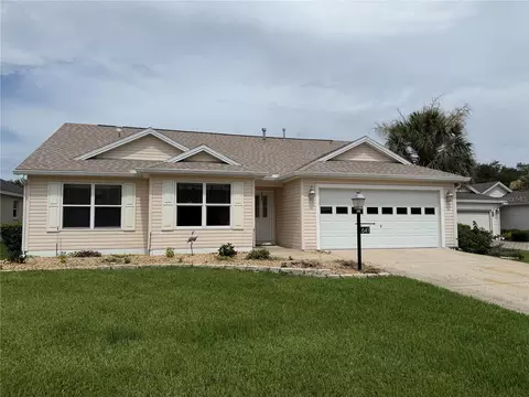 641 Stratford Ln, The Villages, FL 32162