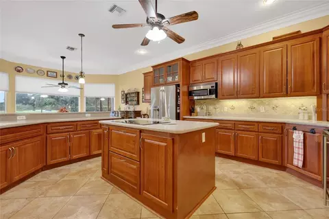 Kitchen - 1920 Edgewater Dr, Mount Dora, FL 32757 photo 2 of 4