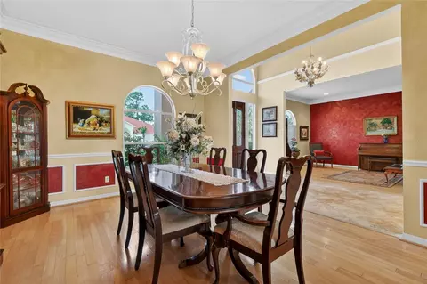 Dining - 1920 Edgewater Dr, Mount Dora, FL 32757 photo 1 of 4