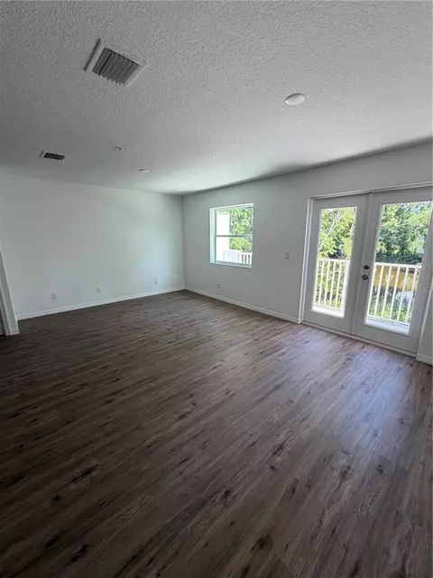 Living - 2575 6th Avenue Dr E, Bradenton, FL 34208 photo 2 of 3