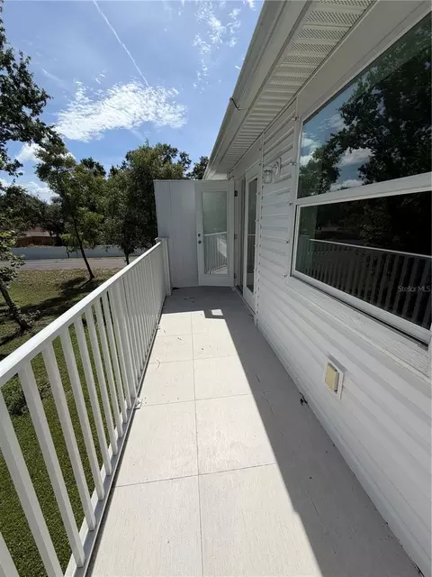 Exterior - 2575 6th Avenue Dr E, Bradenton, FL 34208 photo 3 of 4