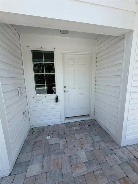 Exterior - 2575 6th Avenue Dr E, Bradenton, FL 34208 photo 2 of 4