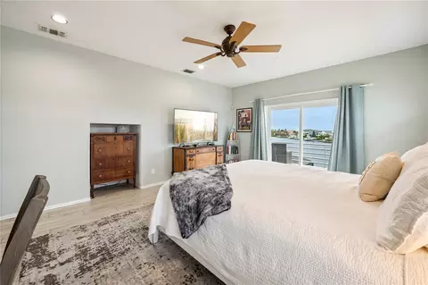 Bedroom - 807 Chipaway Dr, Apollo Beach, FL 33572 photo 2 of 2