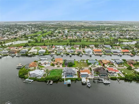 View/Area - 807 Chipaway Dr, Apollo Beach, FL 33572 photo 13 of 16