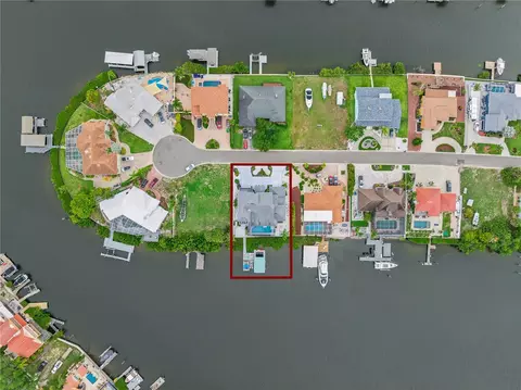 View/Area - 807 Chipaway Dr, Apollo Beach, FL 33572 photo 9 of 16