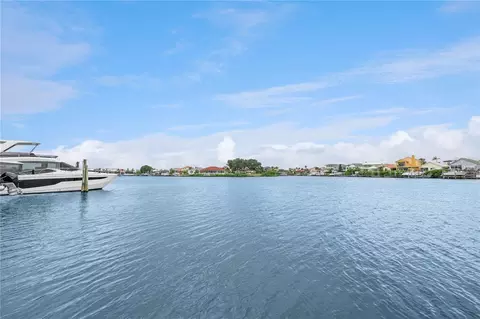 View/Area - 807 Chipaway Dr, Apollo Beach, FL 33572 photo 2 of 16