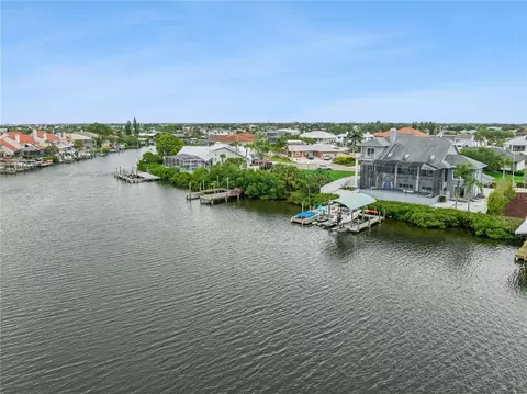 View/Area - 807 Chipaway Dr, Apollo Beach, FL 33572 photo 4 of 16