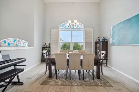 Dining - 807 Chipaway Dr, Apollo Beach, FL 33572 photo 1 of 2