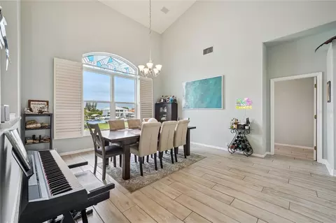 Dining - 807 Chipaway Dr, Apollo Beach, FL 33572 photo 2 of 2