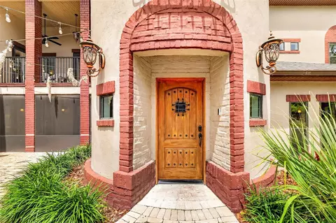 Entry Way - 6118 Dora Dr, Mount Dora, FL 32757 photo 1 of 9