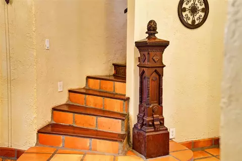 Entry Way - 6118 Dora Dr, Mount Dora, FL 32757 photo 9 of 9